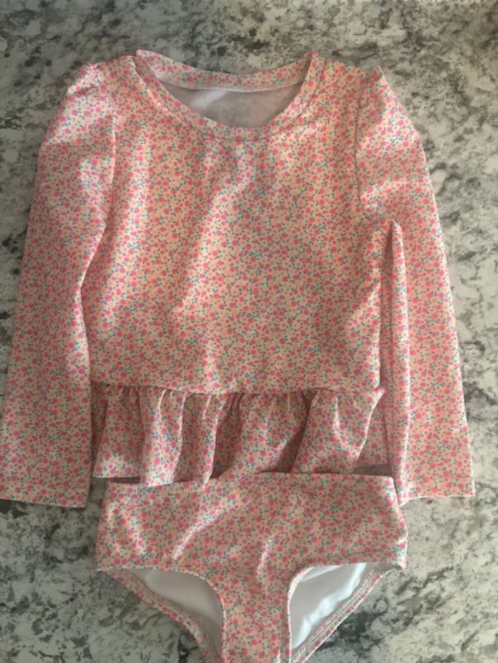 Cat & Jack Two Piece Girl Swimsuit 4T